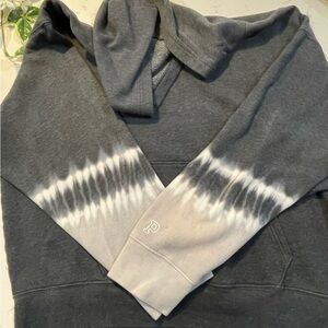 PINK Victoria's Secret Gray and White Tie-Dye Sweater